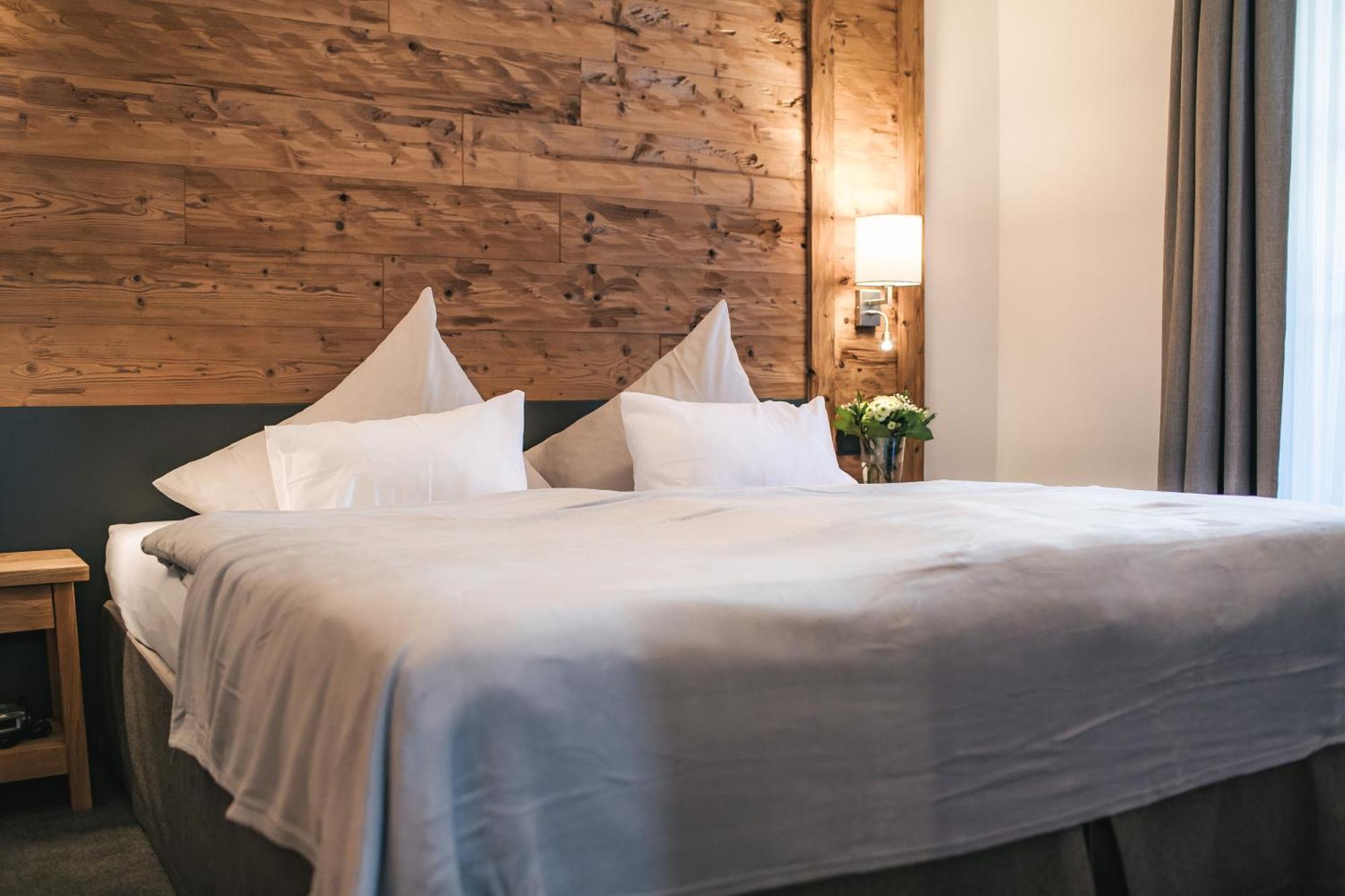 Arlen Lodge Hotel Inkl Premium Karte Im Sommer ซังคท์อันทอนอัมอาร์ลแบร์ก ภายนอก รูปภาพ