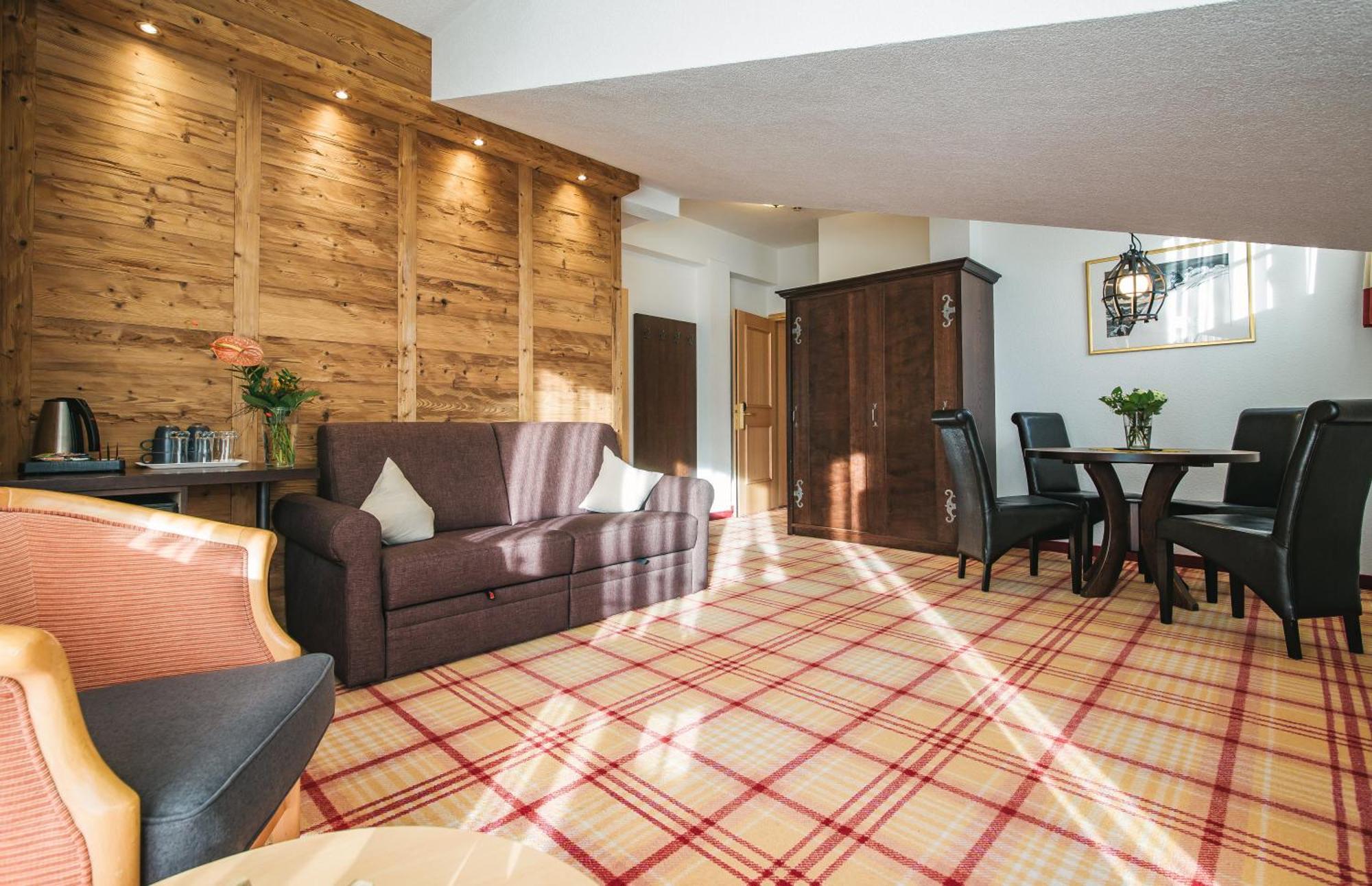 Arlen Lodge Hotel Inkl Premium Karte Im Sommer ซังคท์อันทอนอัมอาร์ลแบร์ก ภายนอก รูปภาพ
