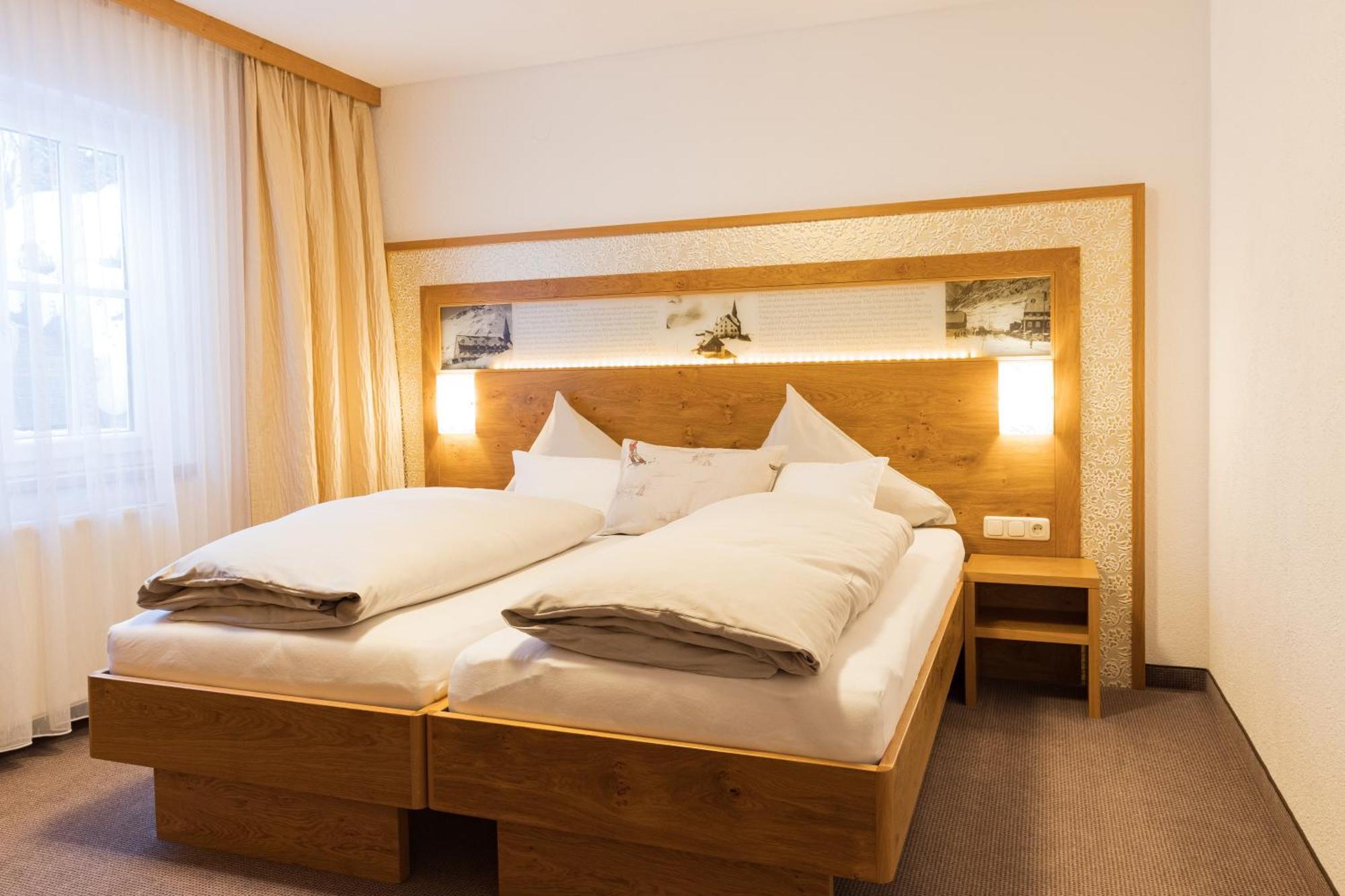 Arlen Lodge Hotel Inkl Premium Karte Im Sommer ซังคท์อันทอนอัมอาร์ลแบร์ก ภายนอก รูปภาพ