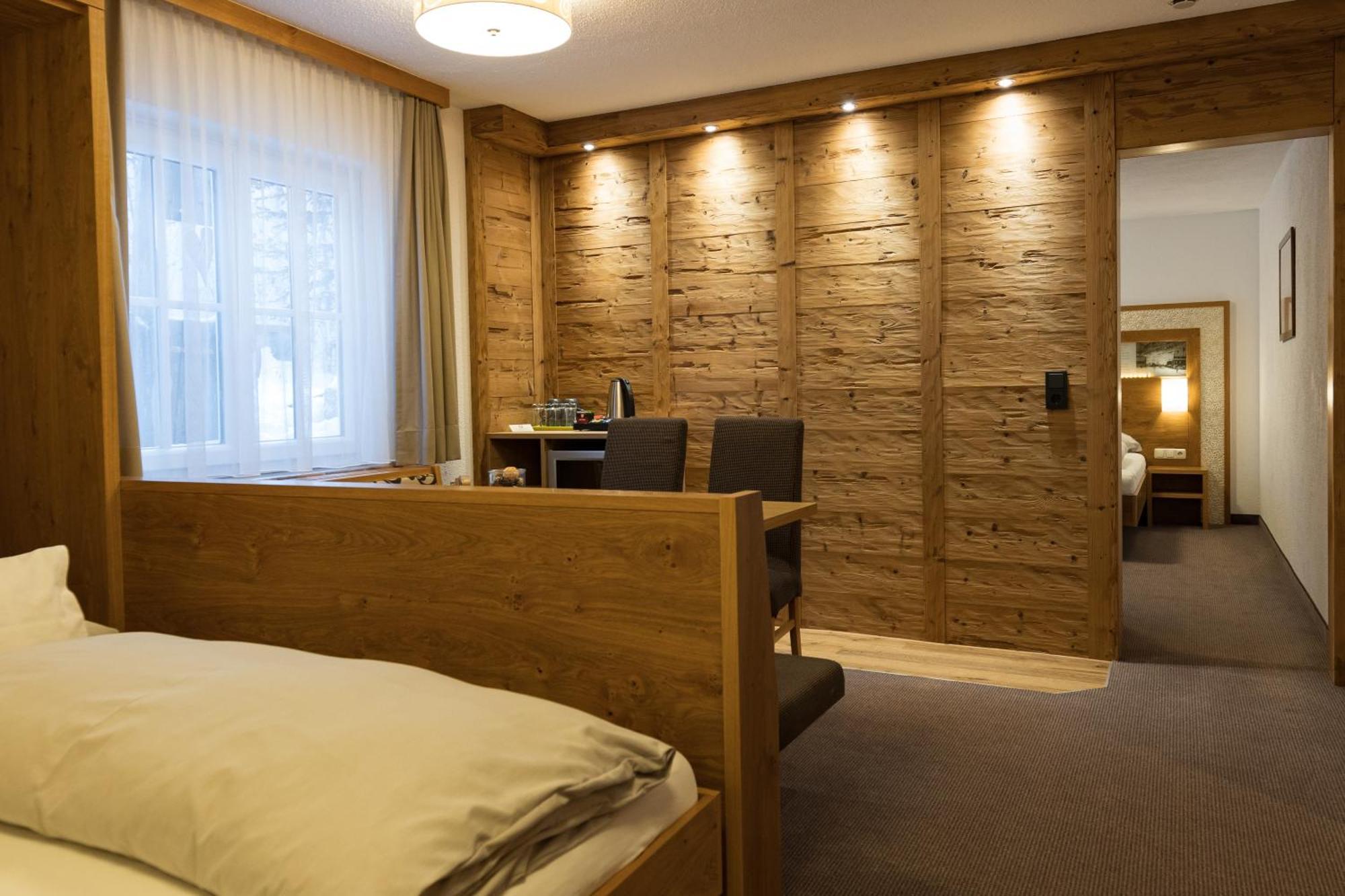 Arlen Lodge Hotel Inkl Premium Karte Im Sommer ซังคท์อันทอนอัมอาร์ลแบร์ก ภายนอก รูปภาพ
